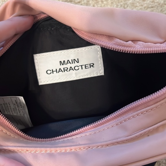 Pink cross body Fanny pack - Picture 2 of 3